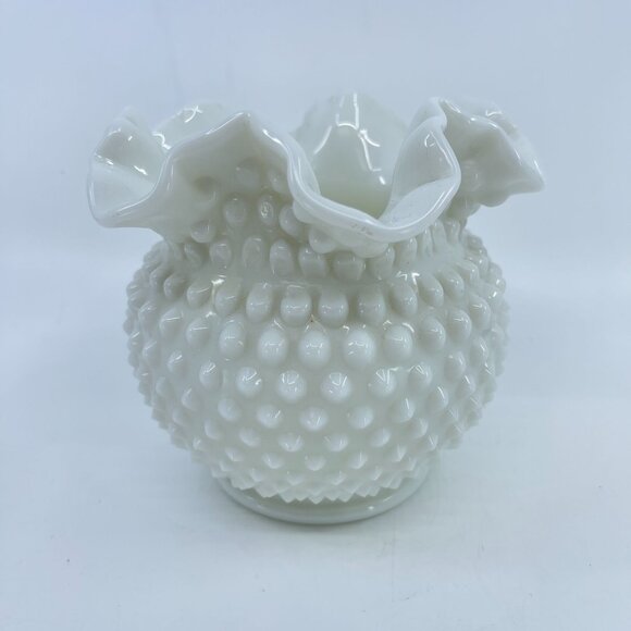 vintage fenton white milk glass hobnail ruffled edge vase 5" tall - Picture 4 of 6